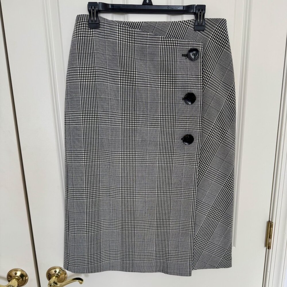 T Tahari Skirt Sz 10 Medium Black White Striped Plaid Pattern Wrap Pencil